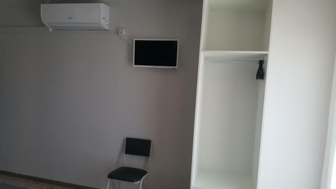 Hostal Can Joanet Cambrils Exterior photo