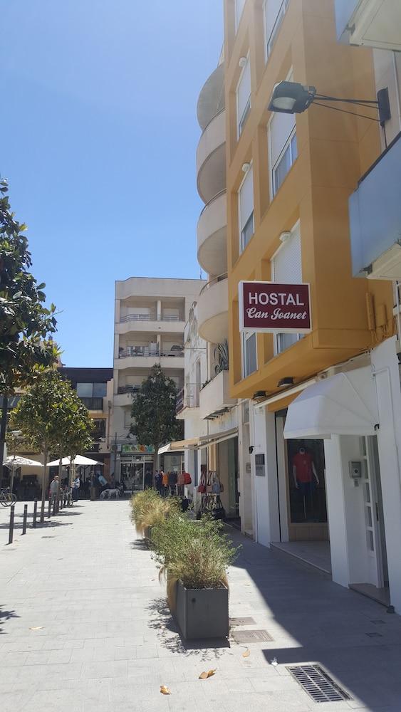 Hostal Can Joanet Cambrils Exterior photo